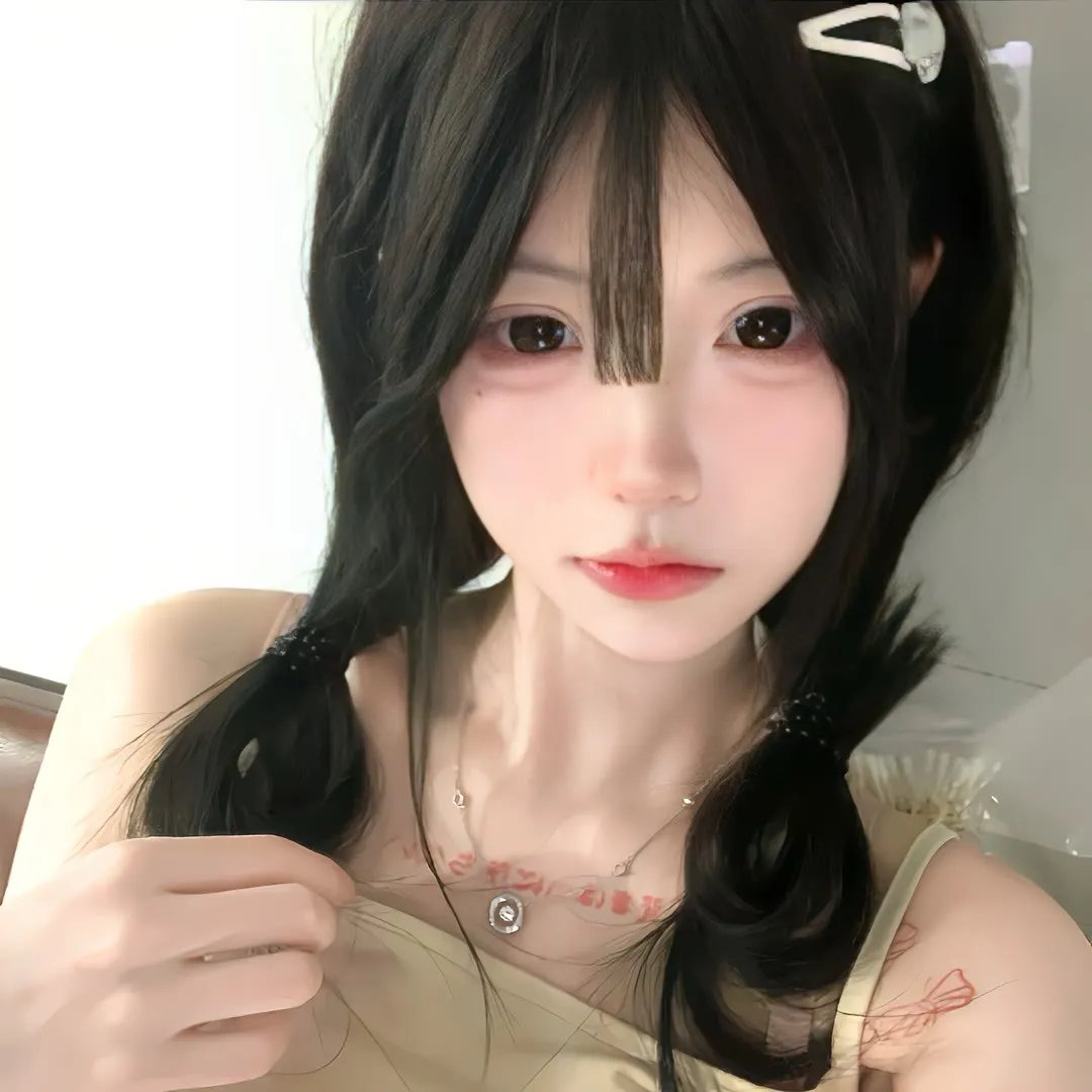 带子狼 在那双小手中