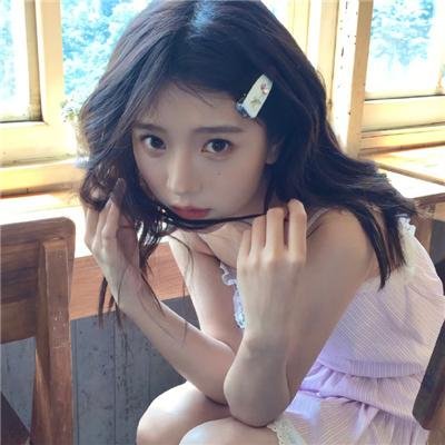 站起来的女孩